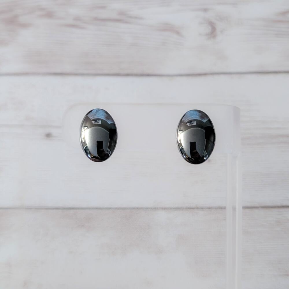 Vintage Stud Earrings Dark Gray Metallic Oval